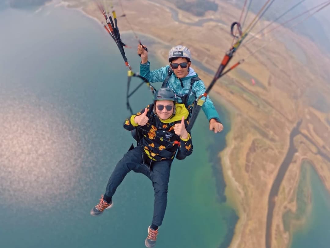Paragliding in Nepal